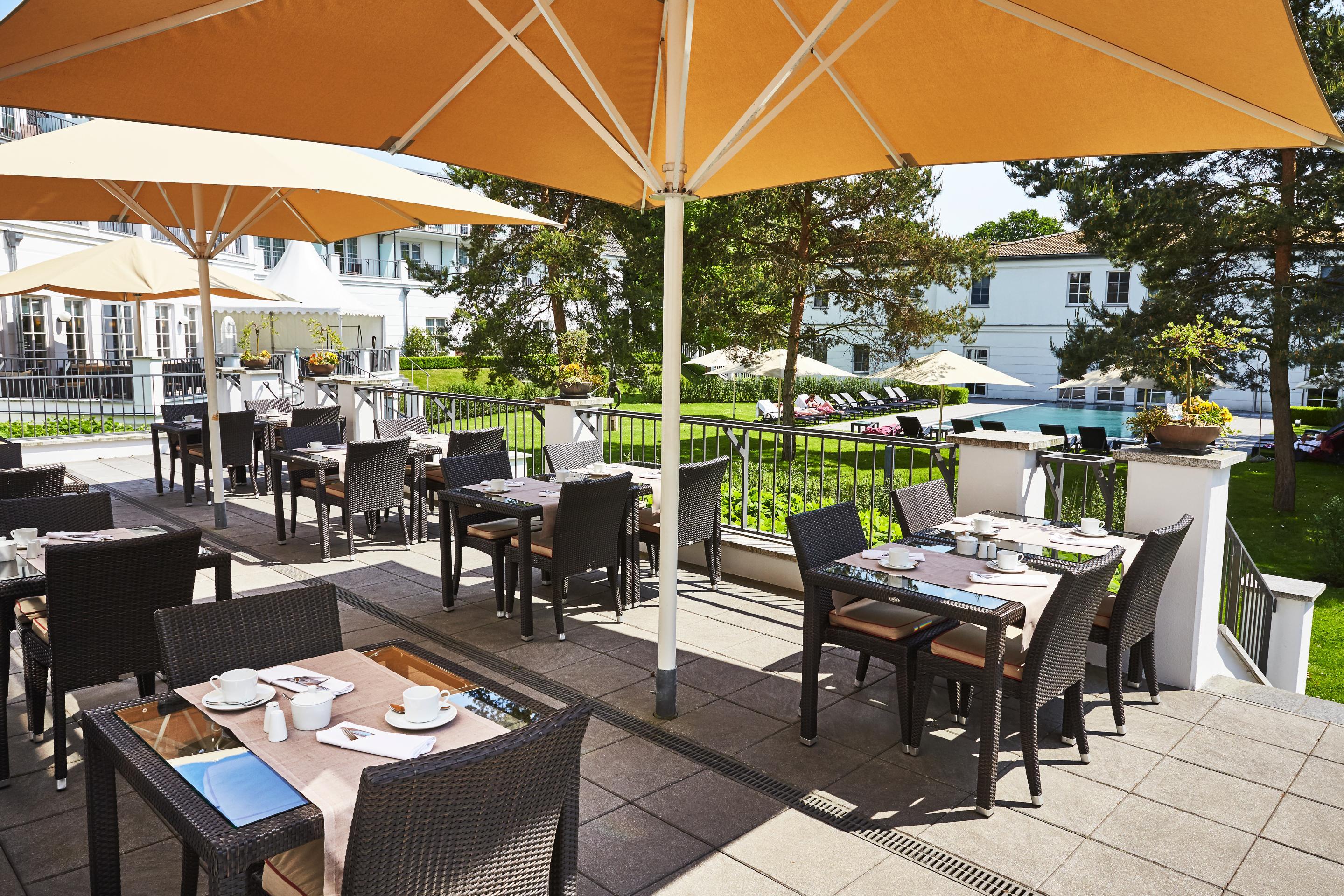 Strandhotel Zingst Exterior photo The Terrace